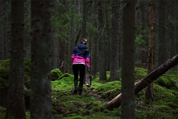 形容人品不好的四字词语