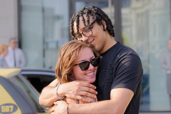 别人女儿满月祝福语24句